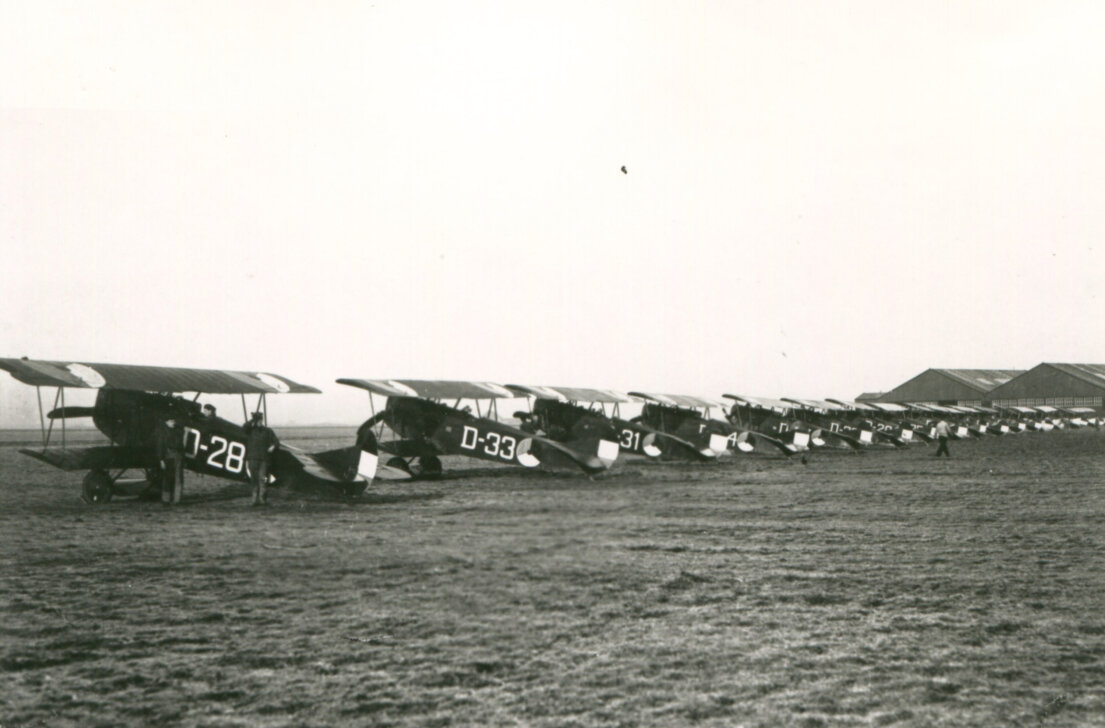 MLD Fokker D.VII fighters at 'De Kooy' airfield. (Photo: NIMH Beeldbank)