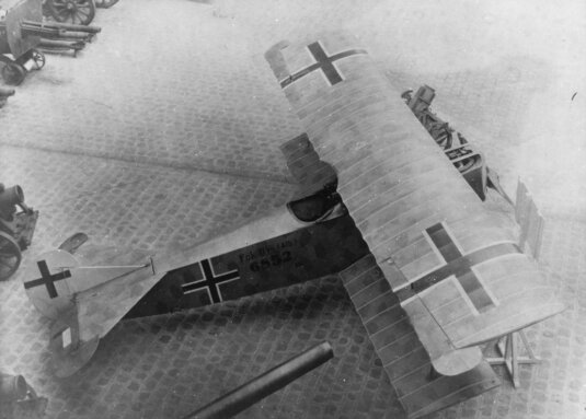 Captured Fokker D.VII ‘6852/18’ on display in France after the war. (Source: Musee De L’Air)