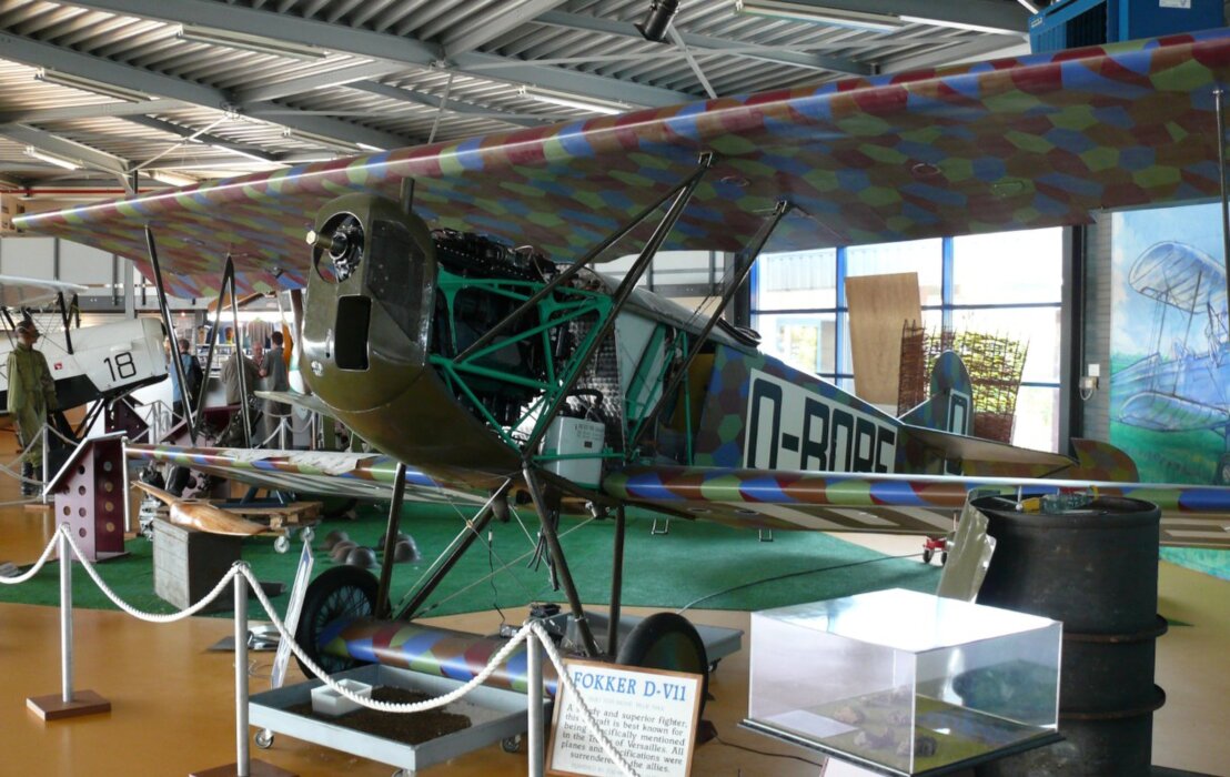 The Fokker D.VII replica 'O-BEBE' at the Stampe & Vertongen museum (photo:  © Ad Meskens / Wikimedia Commons)