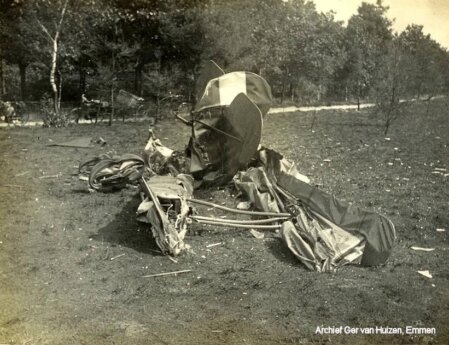 The wreck of the ‘271’ after the accident of July 15 1930. (picture: archief Ger van Huizen)